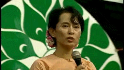 Aung San Suu Kyi in 2003(?) <font face=Arial size=-2>(Source: CNN)</font>