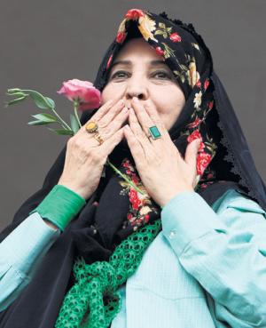 Zahra Rahnavard, wife of Mousavi <font face=Arial size=-2>(Source: Independent)</font>