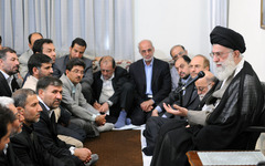 The winner -- Khamenei meets with members of the High Council of Mayors (leader.ir)