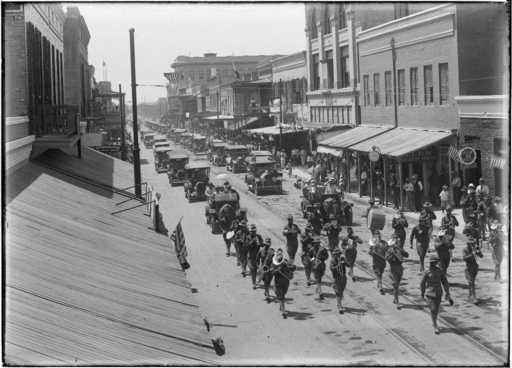 Brownsville, Texas, Decoration Day parade, 1917 (Robert Runyon #01326)