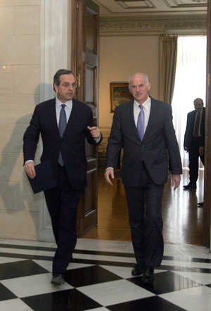 Antonis Samaras (L) and George Papandreou (ANA)