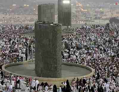 Millions of Muslim pilgrims stone the devil in the hajj