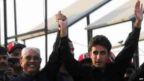 Bilawal Bhutto Zardari (R) with his father, President Asif Ali Zardari of Pakistan (BBC)