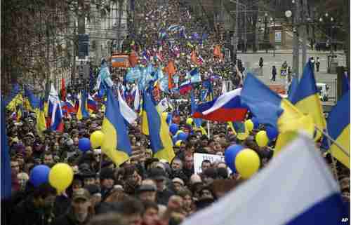 Moscow sees the biggest anti-Putin demonstrations in years (AP)