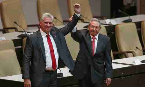 New president Miguel Daz-Canel (L) and former president Ral Castro (EPA)