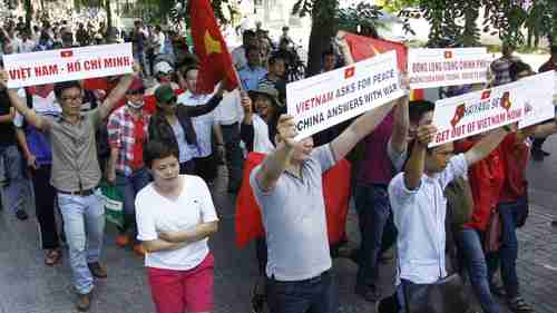 Anti-China protests in Vietnam.  'Haiyang 981' is the name of the Chinese oil rig in Vietnam's territorial waters (AP)