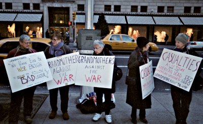 Grannies Against the War <font size=-2>(Source: grandmothersforpeace.org)</font>